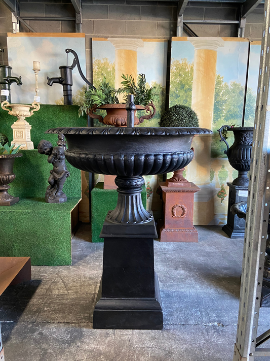 Aquaedge - Self Contained Cast Iron Urn Water Feature