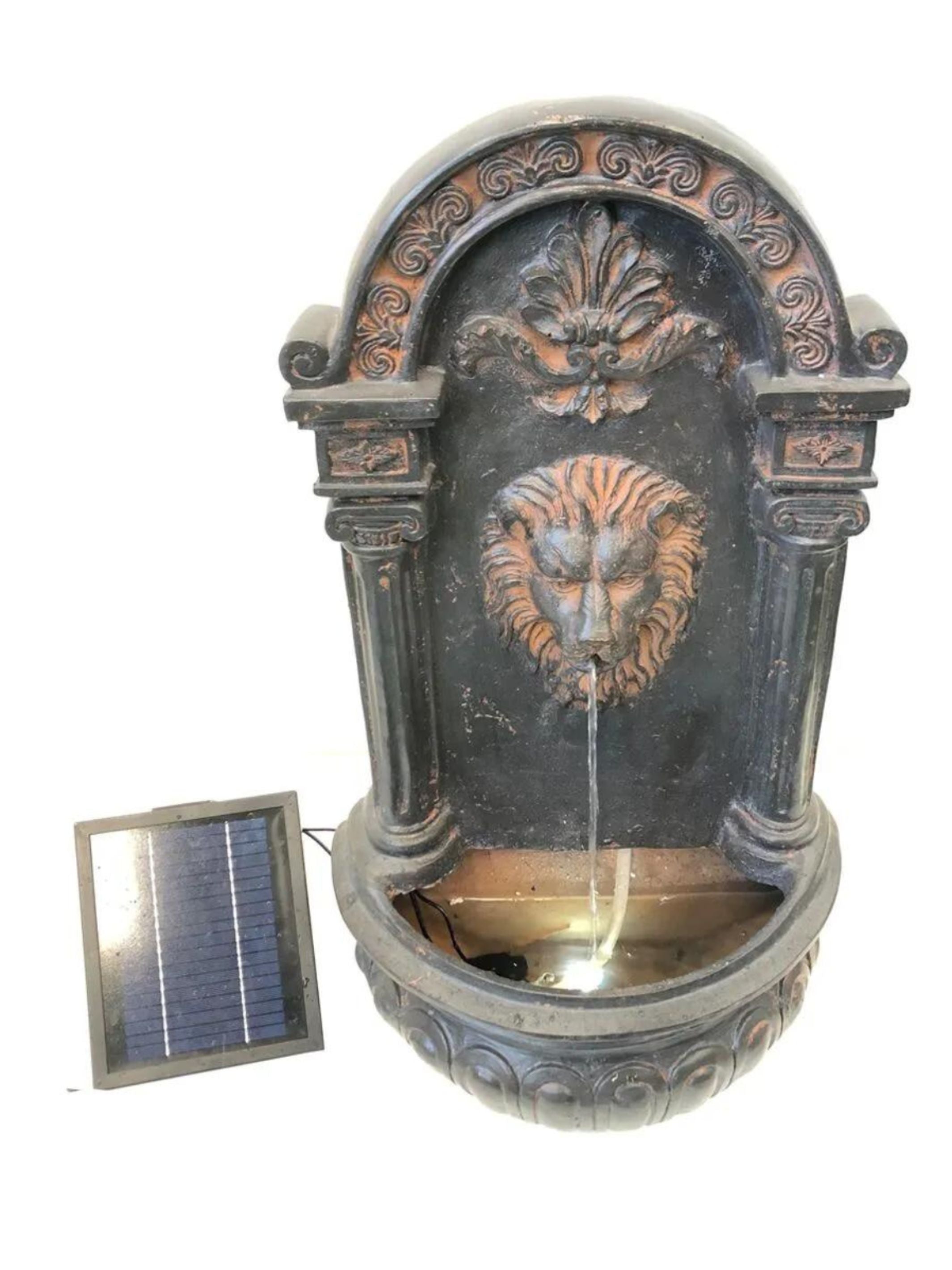 RegalRoar - Lion Face Solar LED Light Water Feature